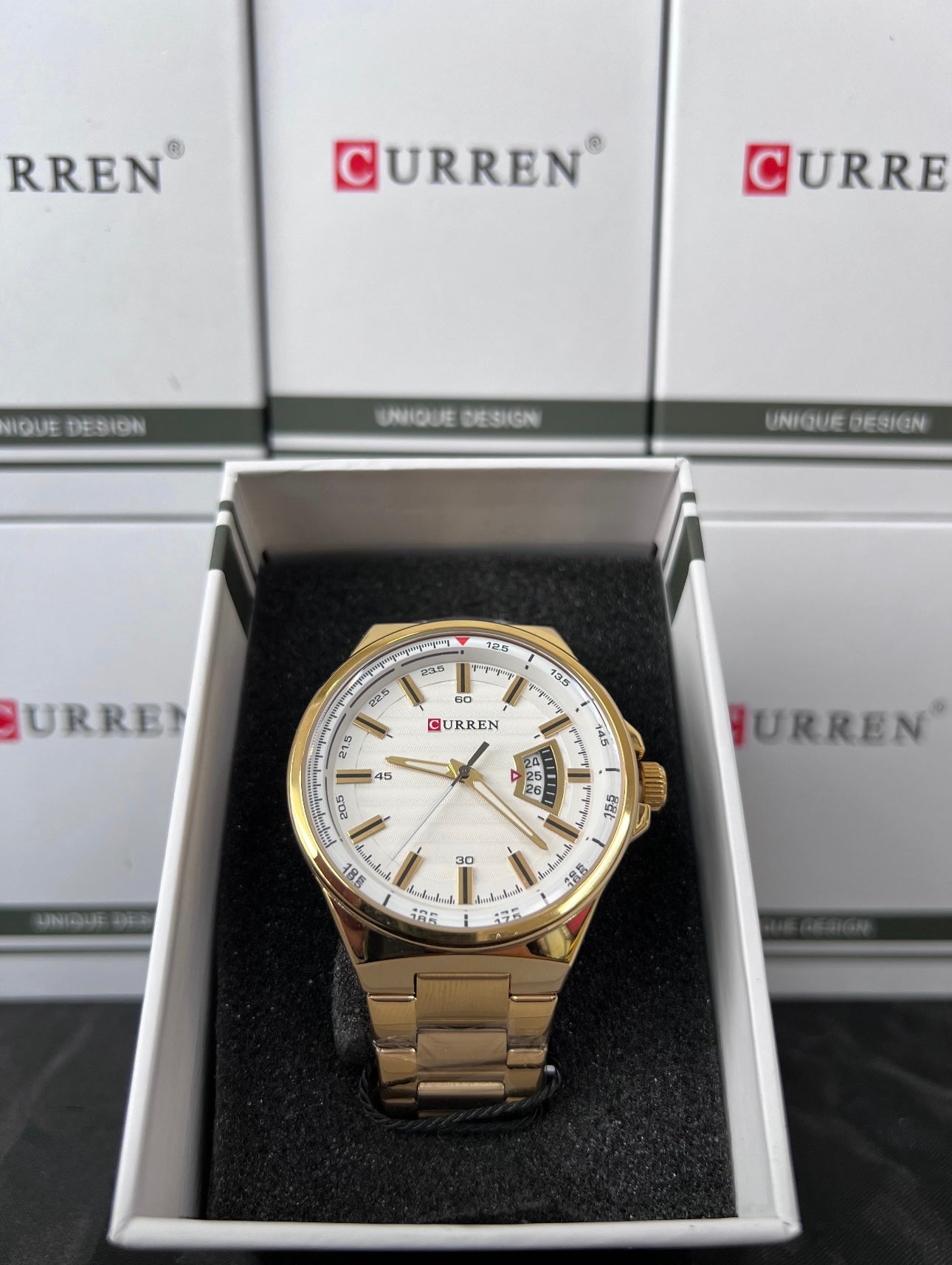 ⏱ CURREN – Elegancia que Marca la Diferencia